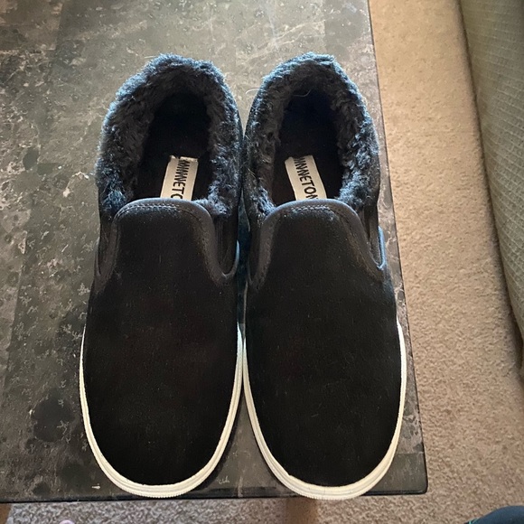 Minnetonka Shoes - Minnetonka size 8 shoes barely worn slip on moccasins